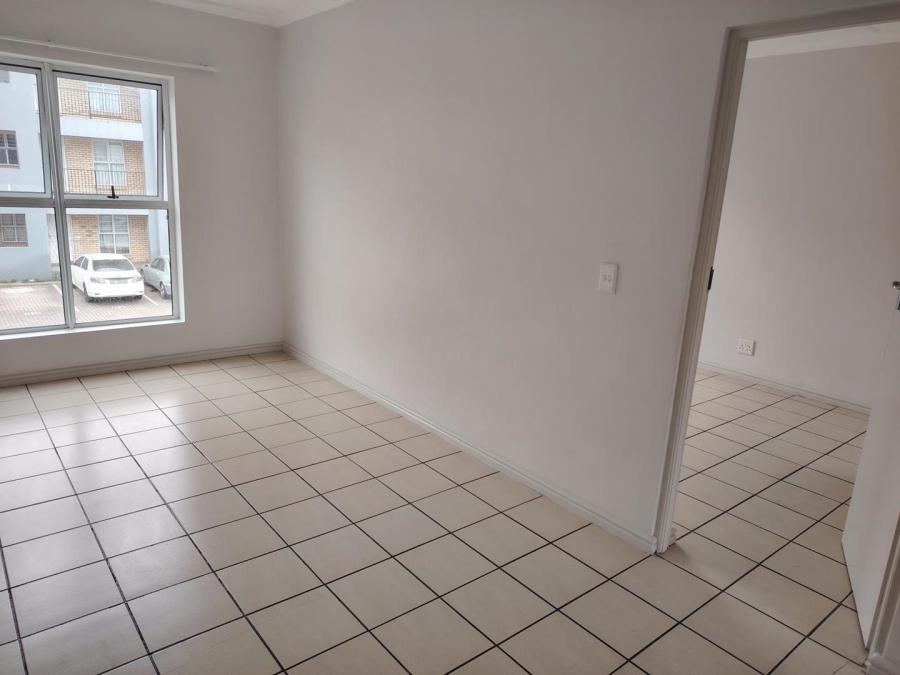 To Let 2 Bedroom Property for Rent in Buhrein Western Cape